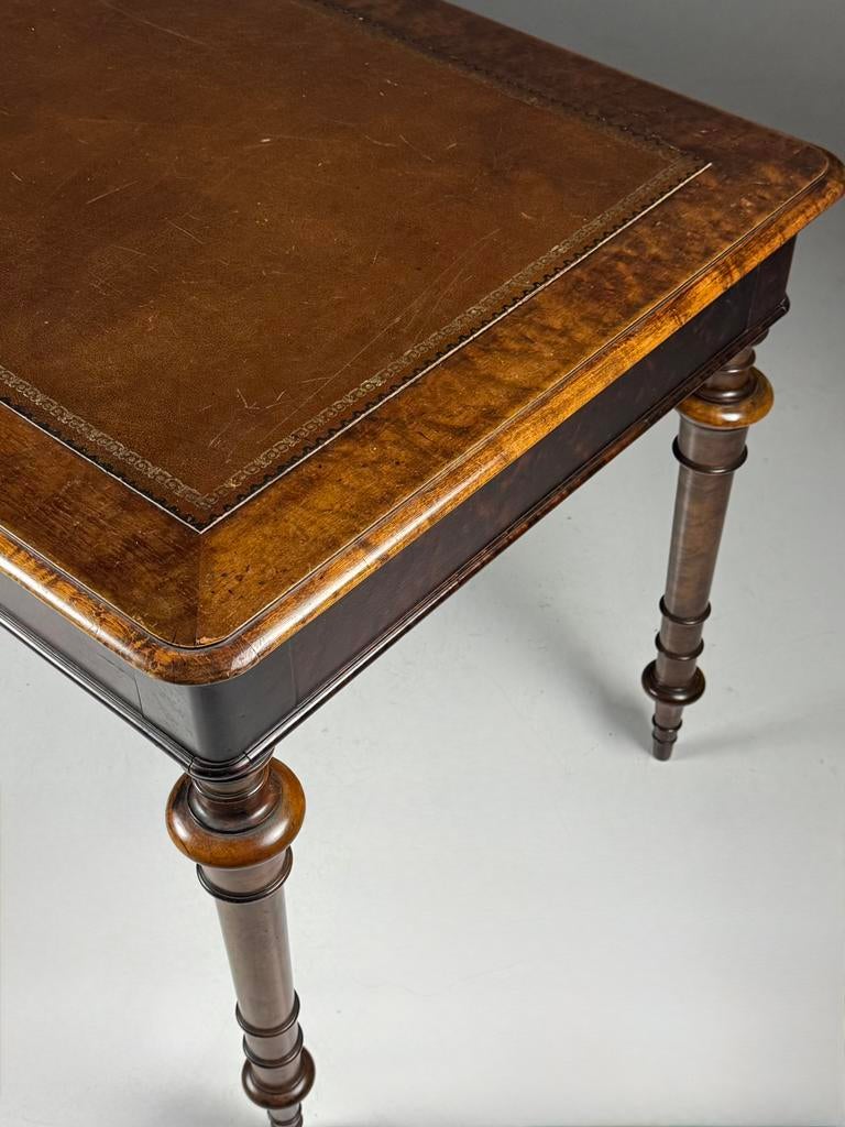Victoriaanse schrijftafel 1850-1870 antiek, Antiek en Kunst, Antiek | Meubels | Tafels, Ophalen