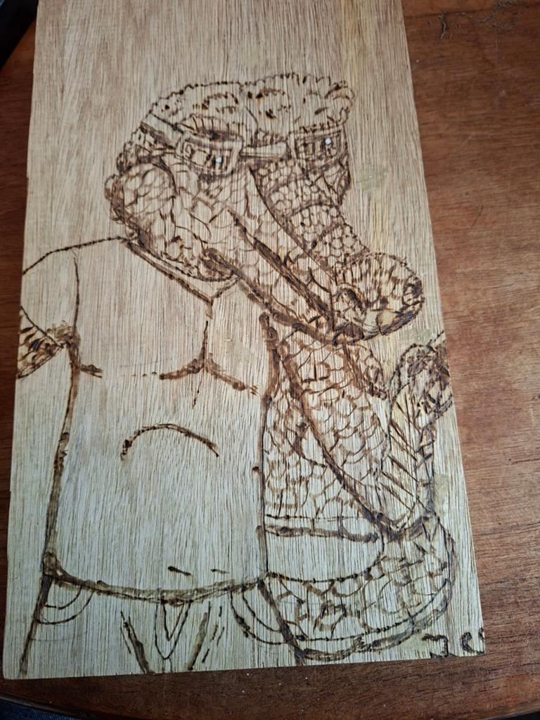 Gebrand kunstwerk: Krokodil met bril jesart, Antiek en Kunst, Ophalen of Verzenden