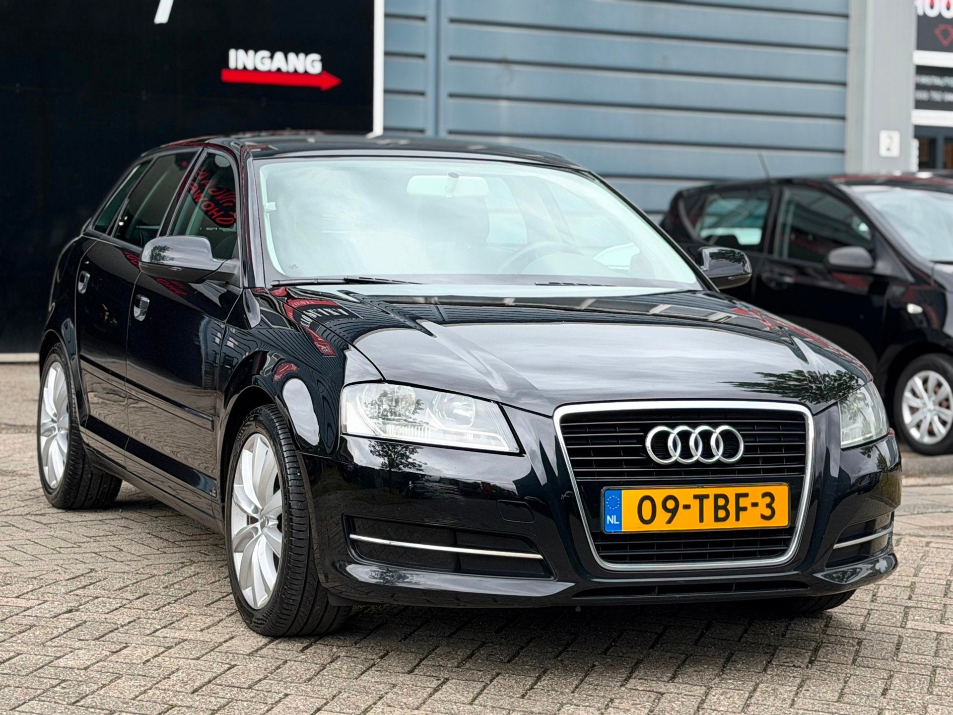 Audi A3 Sportback 1.6 TDI Attraction Pro Line Business NAVI/, Euro 5, Stof, Gebruikt, Zwart