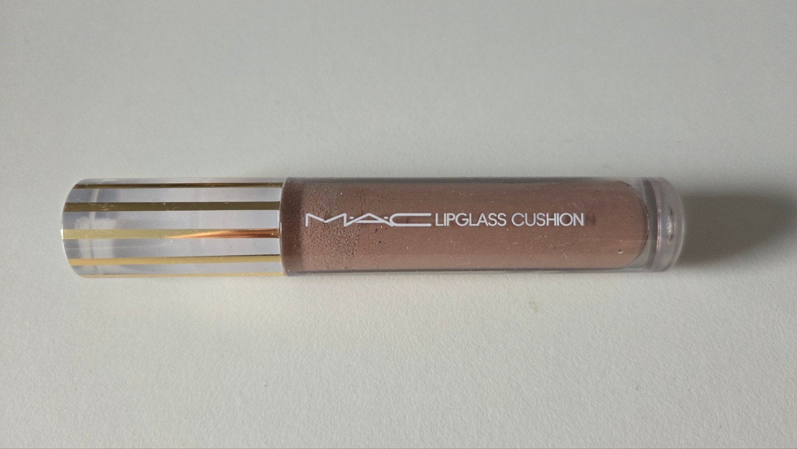 MAC COSMETICS lipglass cushion DRESSED TO DAZZLE