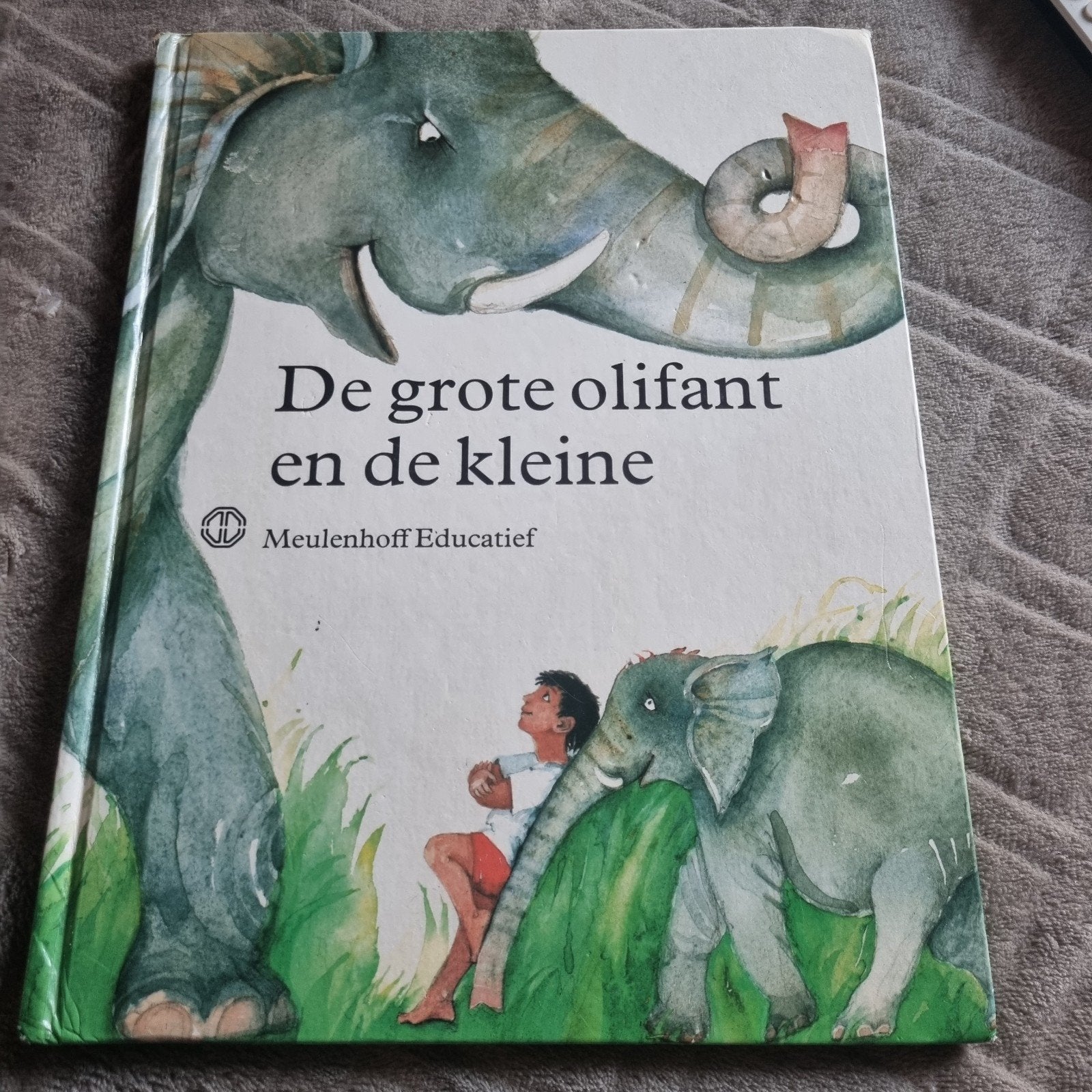 De grote olifant en de kleine - Meulenhoff Educatief, Ophalen of Verzenden, Gelezen, Onbekend, Fictie algemeen