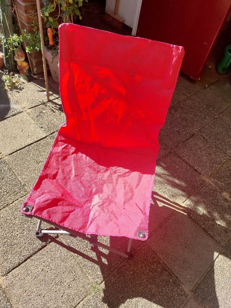visstoeltje  opvouwbaar rose/rood, Ophalen, Zo goed als nieuw