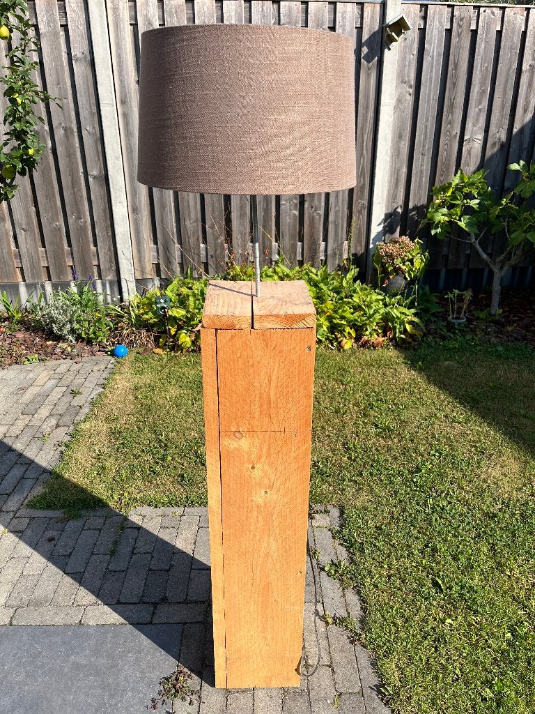 Vloerlamp steigerhout, Huis en Inrichting, Lampen | Vloerlampen, Ophalen, Gebruikt, 100 tot 150 cm, E27 (groot)