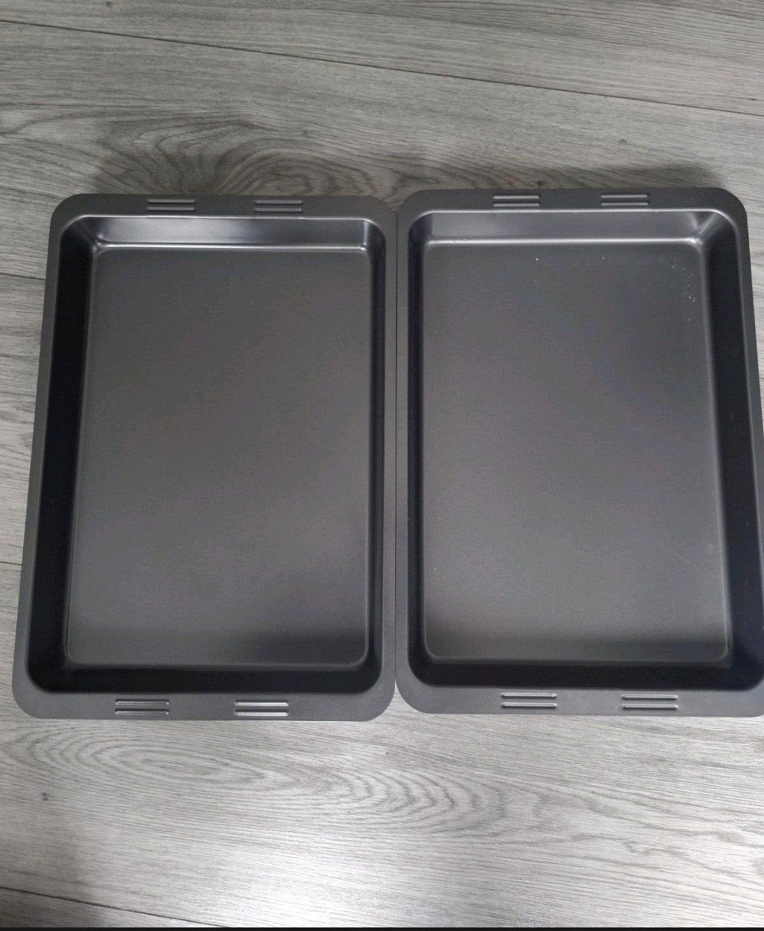 twee nieuwe bakplaten, Ophalen, Nieuw