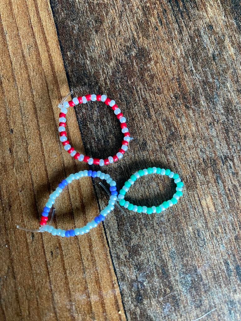 Set van 3 handgemaakte kralen ringen, Sieraden, Tassen en Uiterlijk, Ringen, Overige materialen, Overige kleuren, Nieuw, Ophalen of Verzenden