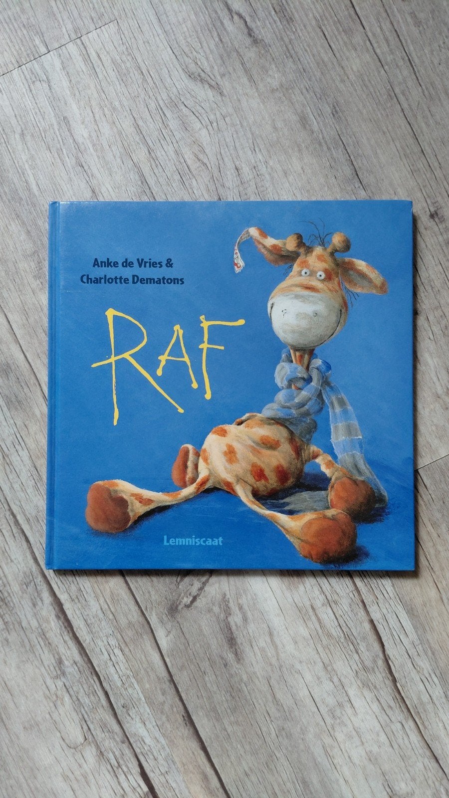 Raf - Anke de Vries & Charlotte Dematons, Fictie algemeen, Jongen of Meisje, Ophalen of Verzenden, Zo goed als nieuw