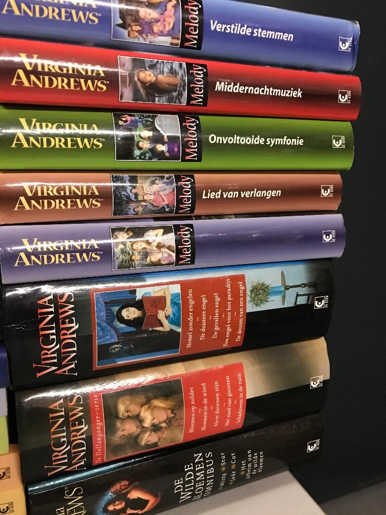 boeken en Omnibussen van Virginia Andrews Zie actuele lijst, Boeken, Ophalen of Verzenden, Gelezen, Virginia Andrews, Wereld overig