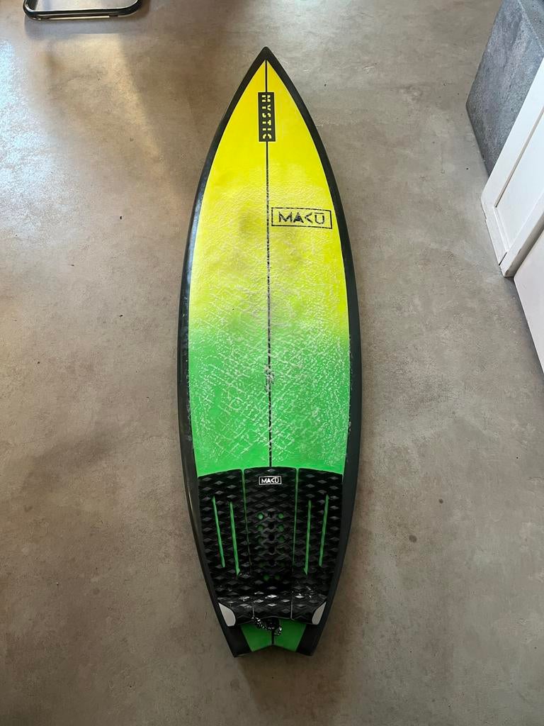 Maku Surfboard 5'9" - 26,5 Liter, Watersport en Boten, Ophalen of Verzenden, Gebruikt, Shortboard