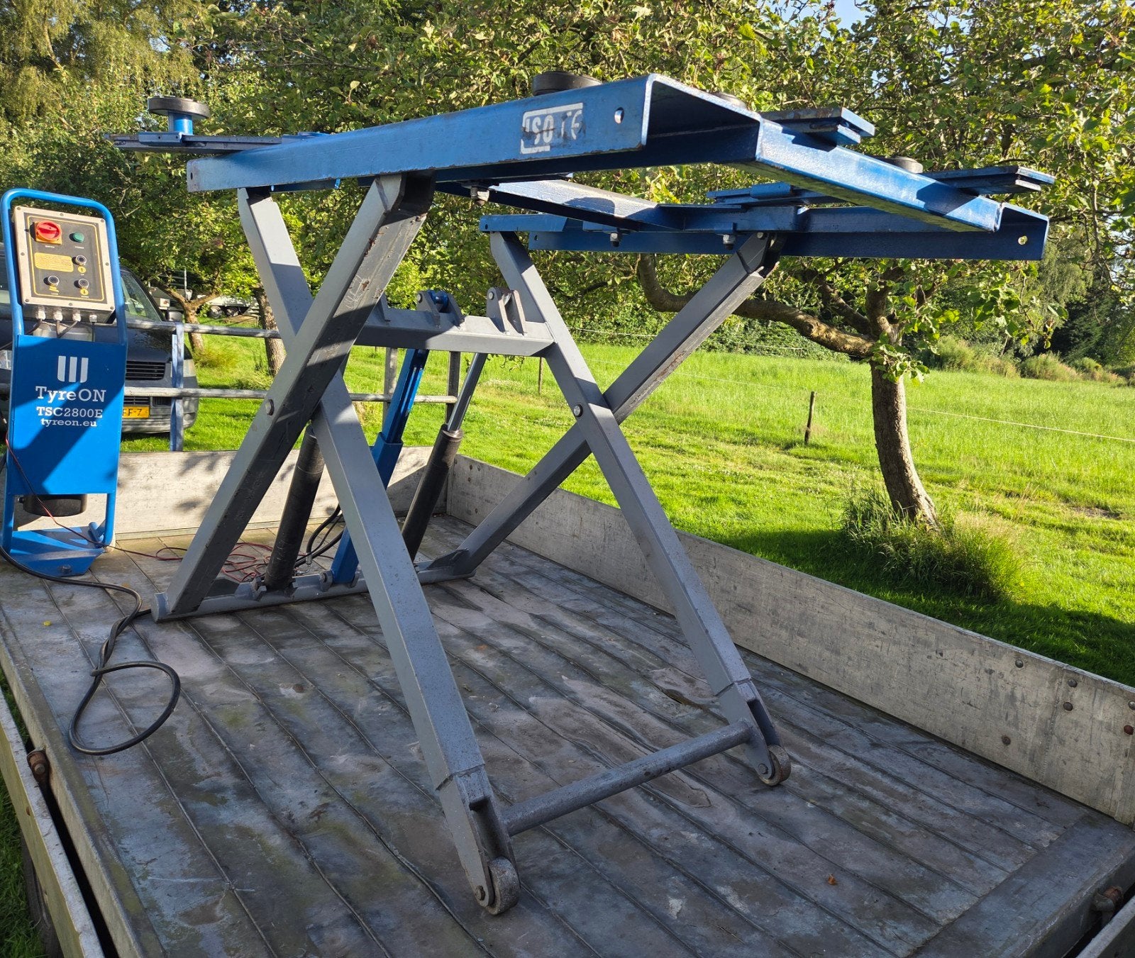 Poetsbrug / Hefbrug 230V / Hydraulische Heftafel 2800kg, Ophalen, Gebruikt, Hydraulisch, Garagekrik