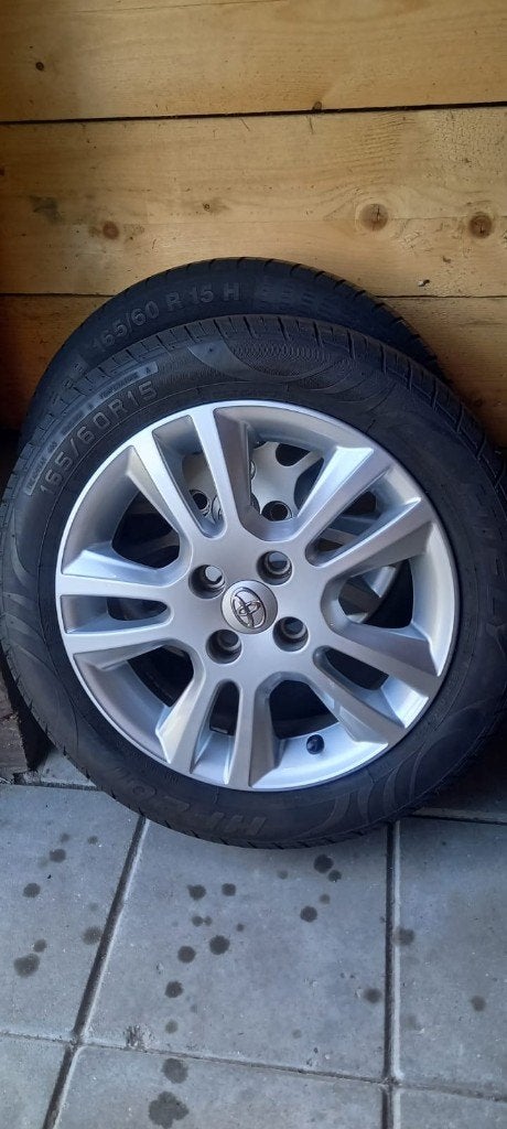 Set velgen Toyota Aygo 165/60/R15, Ophalen, Gebruikt, 15 inch, Velg(en)