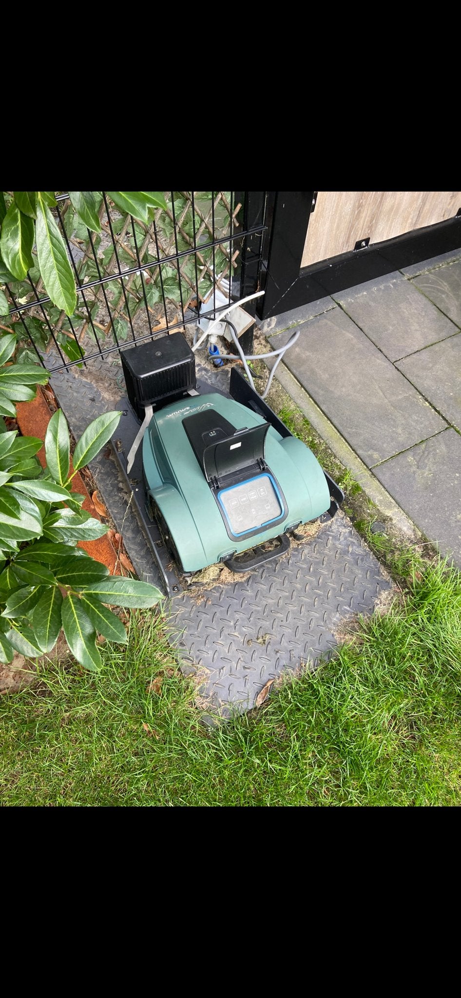 Wiper Robotmaaier - Automatisch grasmaaien, Ophalen of Verzenden, Gebruikt, Meer dan 25 cm, Met regensensor