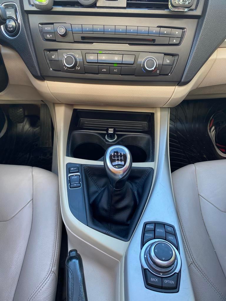 BMW 1-Serie 114I 75KW 5-DR 2012 Bruin met Panoramadak, Auto's, BMW, Particulier, 1-Serie, Benzine, Euro 5, B, Hatchback, Handgeschakeld