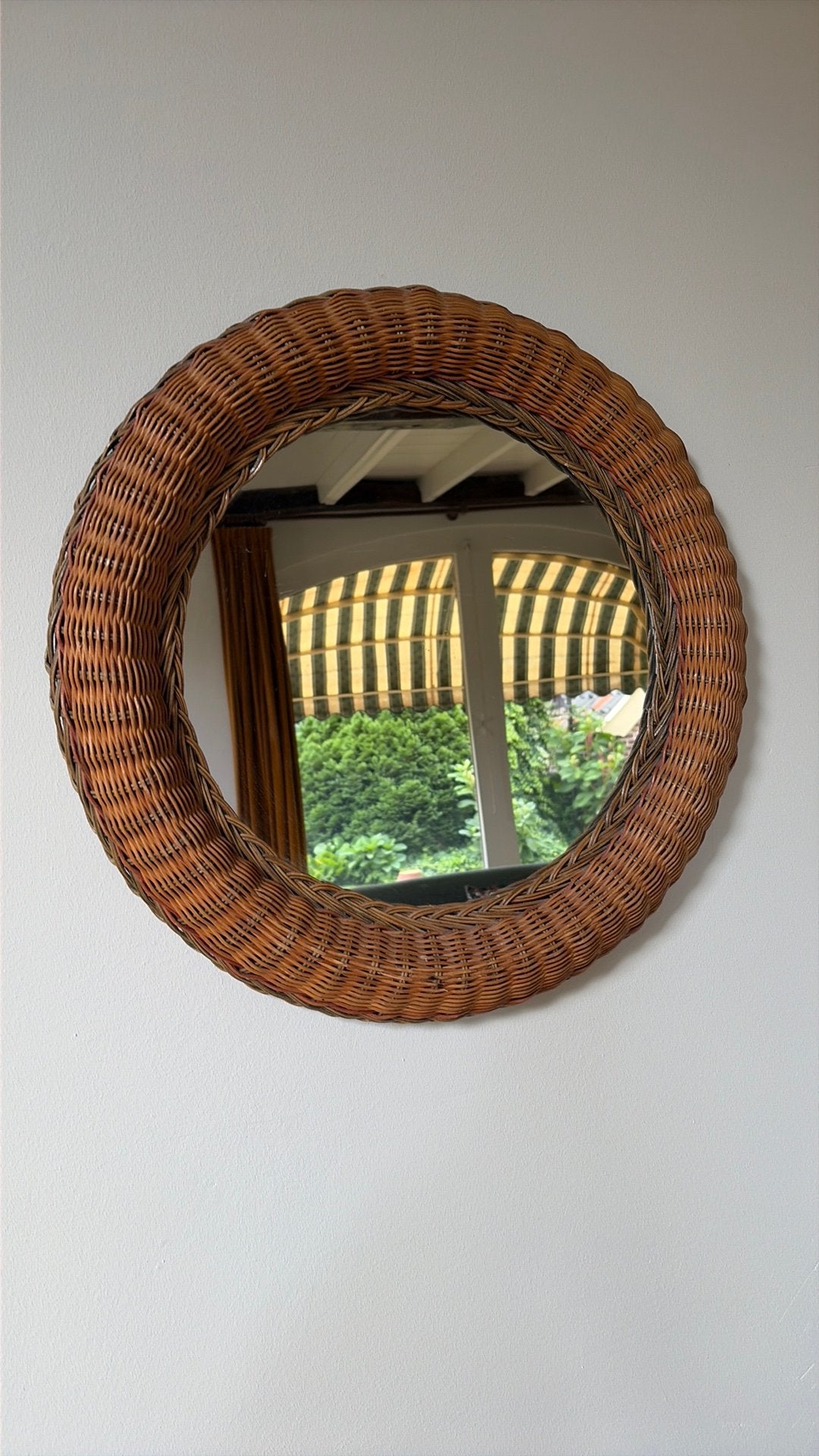 Vintage rotan wicker rieten ronde spiegel, Rond, Ophalen of Verzenden, Zo goed als nieuw, Minder dan 100 cm