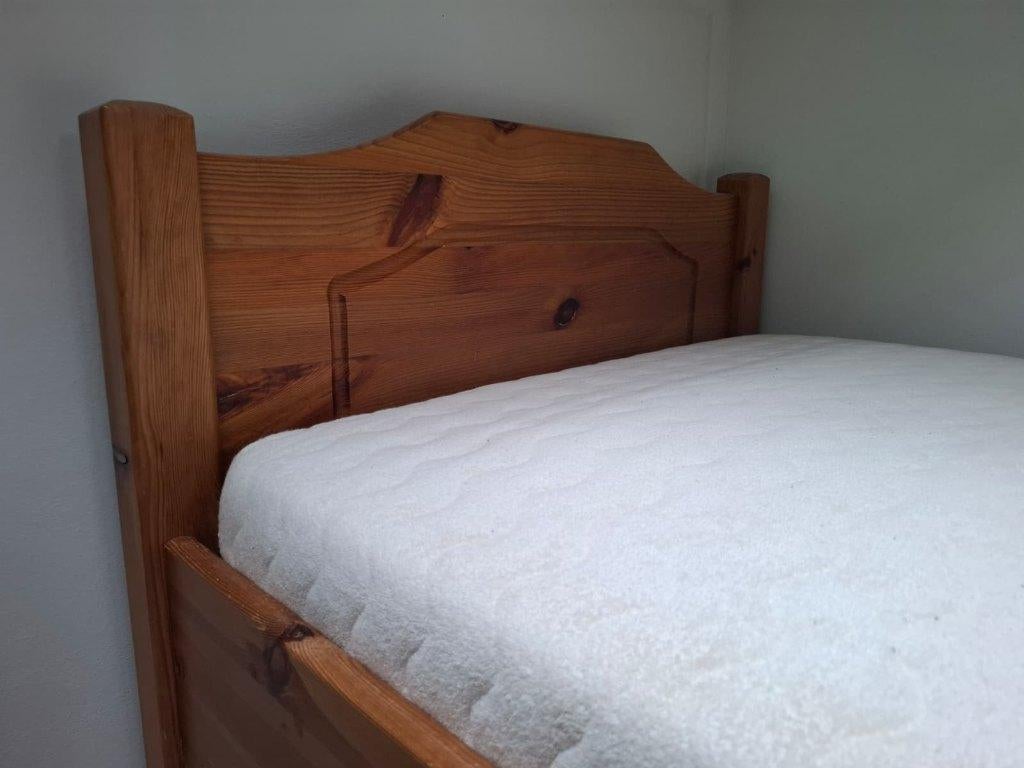 Eenpersoons bed, Huis en Inrichting, Slaapkamer | Bedden, Gebruikt, Eenpersoons, 100 cm, 220 cm, Hout, Bruin, Ophalen