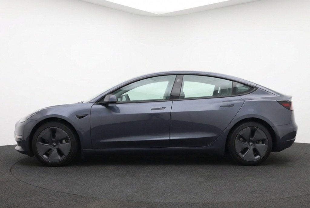 Foto 2 van Tesla Model 3 Standard Range Plus RWD 60 kWh 92% SOH AMD Ryz