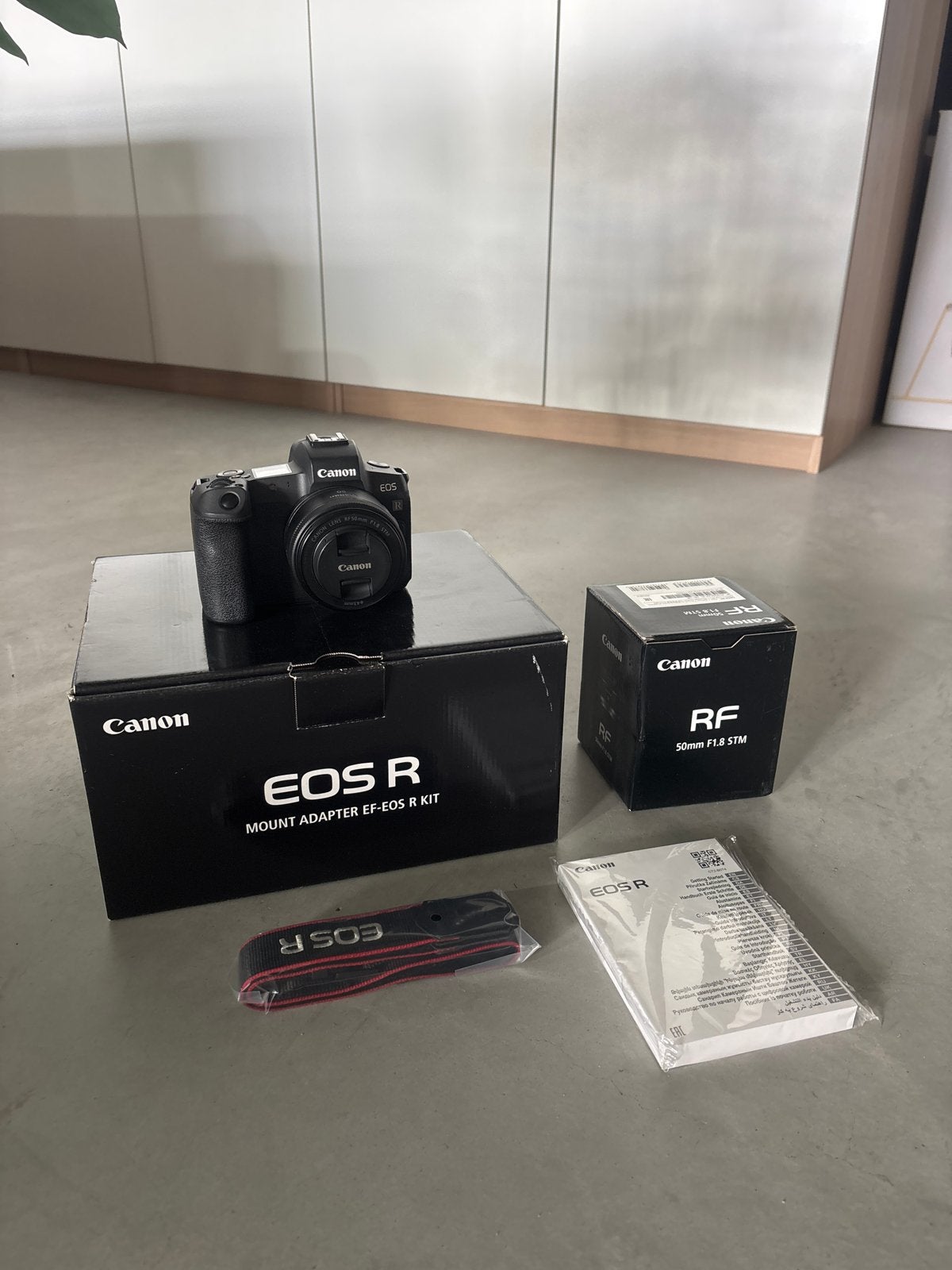 Canon EOS R complete starterset incl RF 50mm 1.8 STM, Audio, Tv en Foto, Geheugenkaart, Canon, Ophalen of Verzenden, Zo goed als nieuw