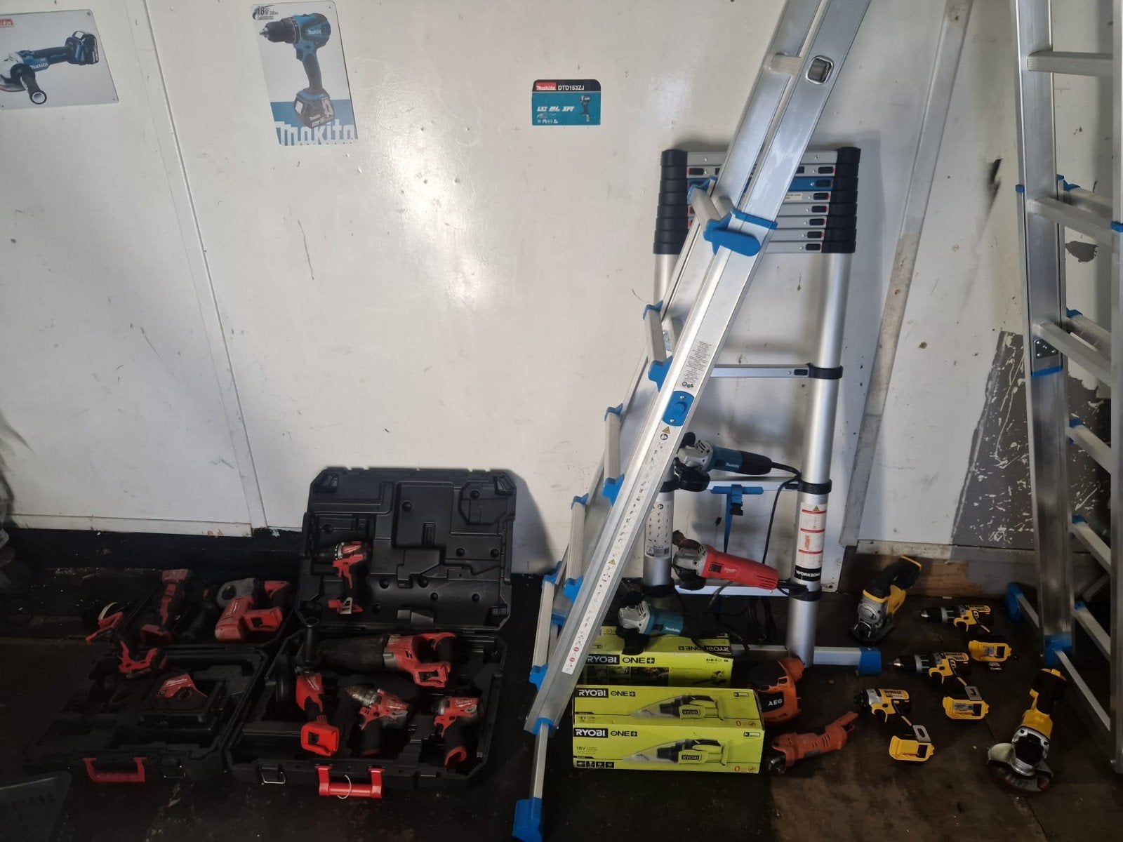 Milwaukee, DeWalt, Ryobi, AEG, Fein Gereedschap Collectie, Doe-het-zelf en Verbouw, Gereedschap | Boormachines, Ophalen, Zo goed als nieuw