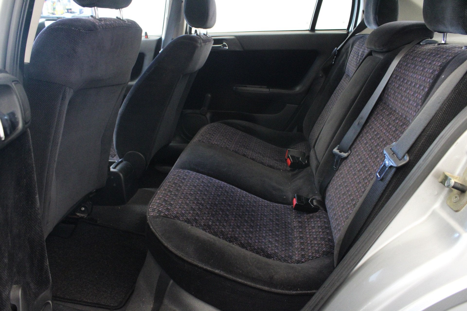 Opel Astra 1.6 Pearl (bj 2000), foto 11