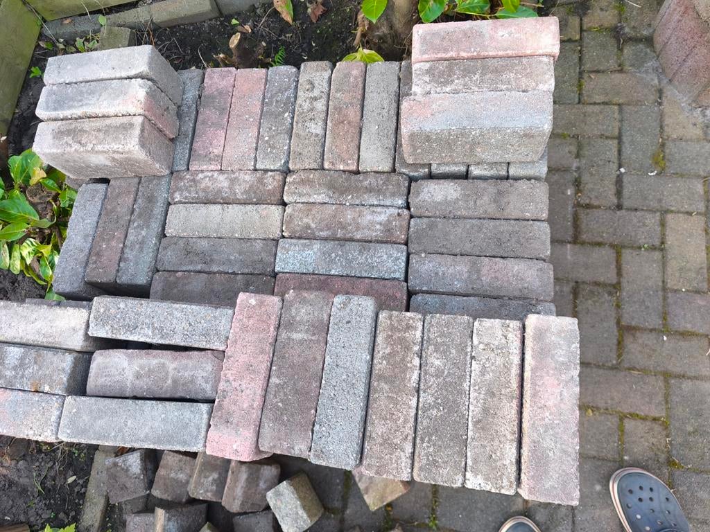 Klinkers 240 stuks, Tuin en Terras, Tegels en Klinkers, Ophalen of Verzenden, Gebruikt, Beton, Klinkers