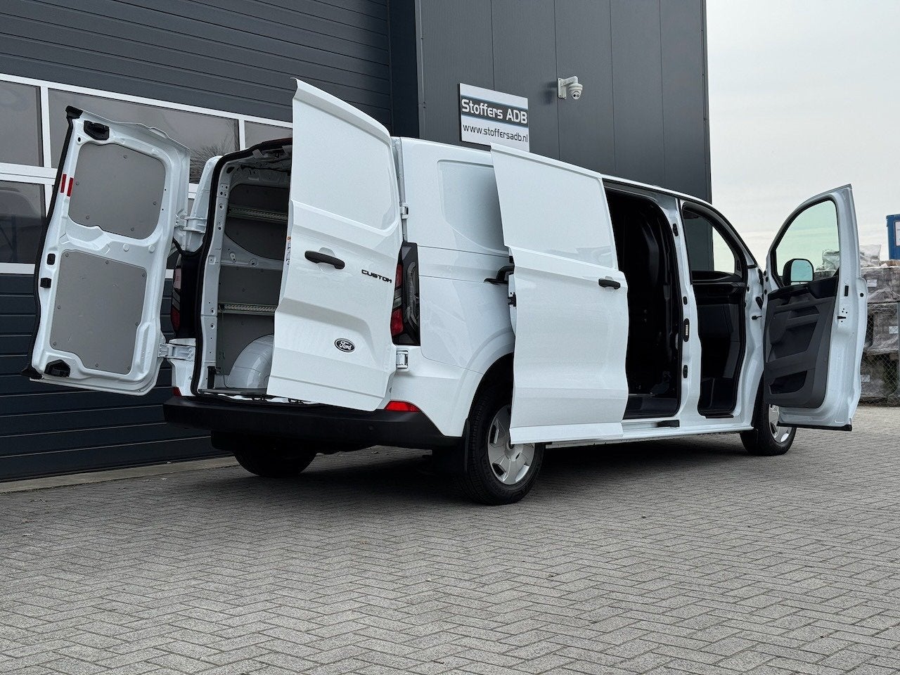 Ford Transit Custom 320 2.0 TDCI L2H1 Trend 136pk | Navi | C, 1849 kg, Gebruikt, 4 cilinders, Wit