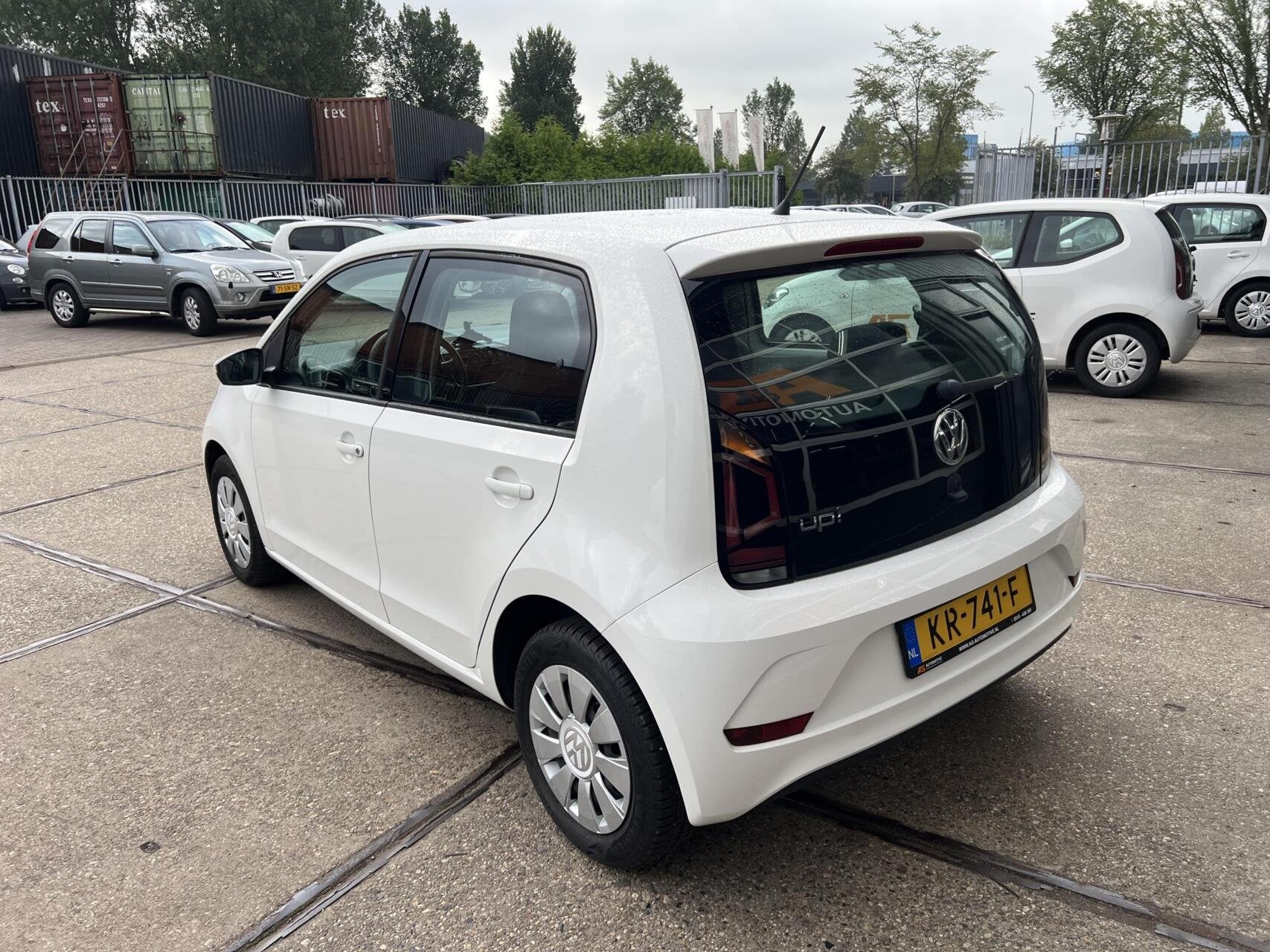 Foto 3 van Volkswagen Up! 1.0 5DRS 2016 Wit | Airco |