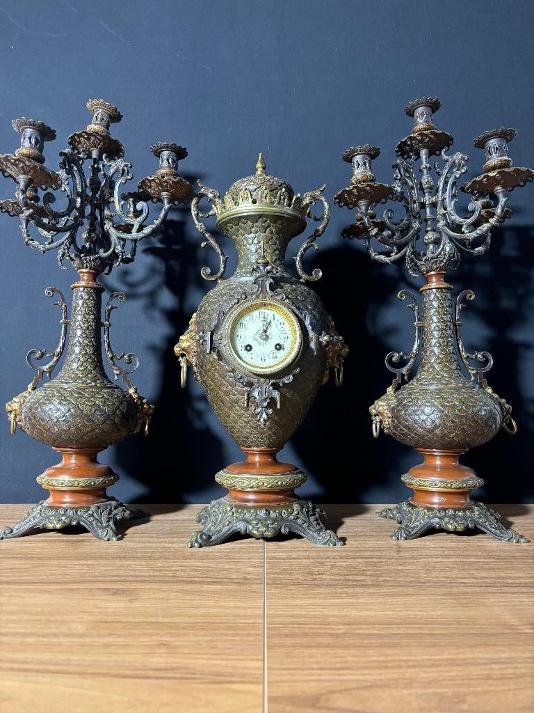 (78) Antieke Franse Empire-stijl Vaaspendule + kandelaren, Antiek en Kunst, Verzenden