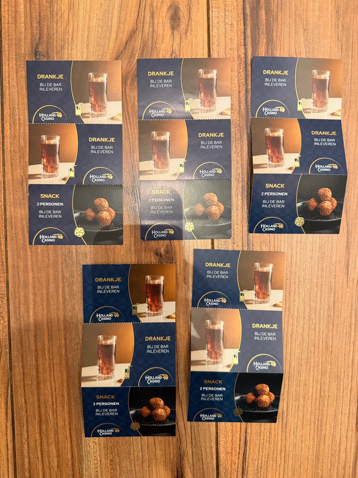 Holland casino vouchers voor drankjes en hapje drankje, Drie personen of meer
