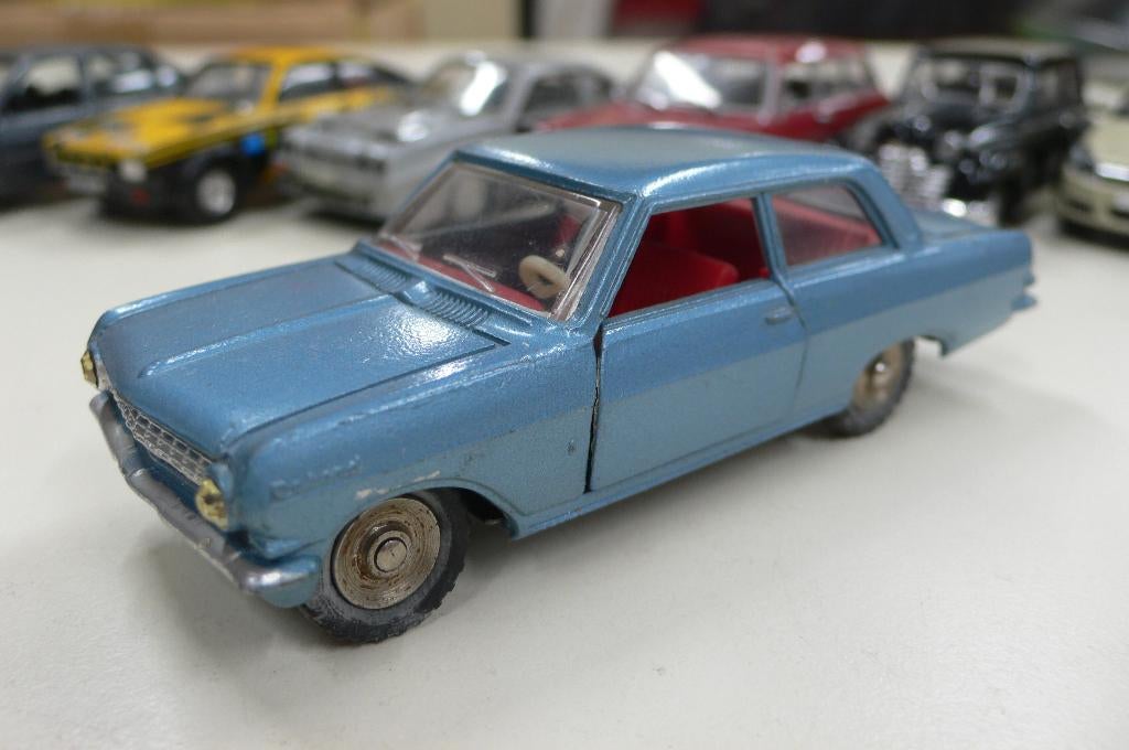 opel rekord dinky toys france  1963-65 in org. staat, Hobby en Vrije tijd, Modelauto's | 1:43, Verzenden, Zo goed als nieuw, Auto