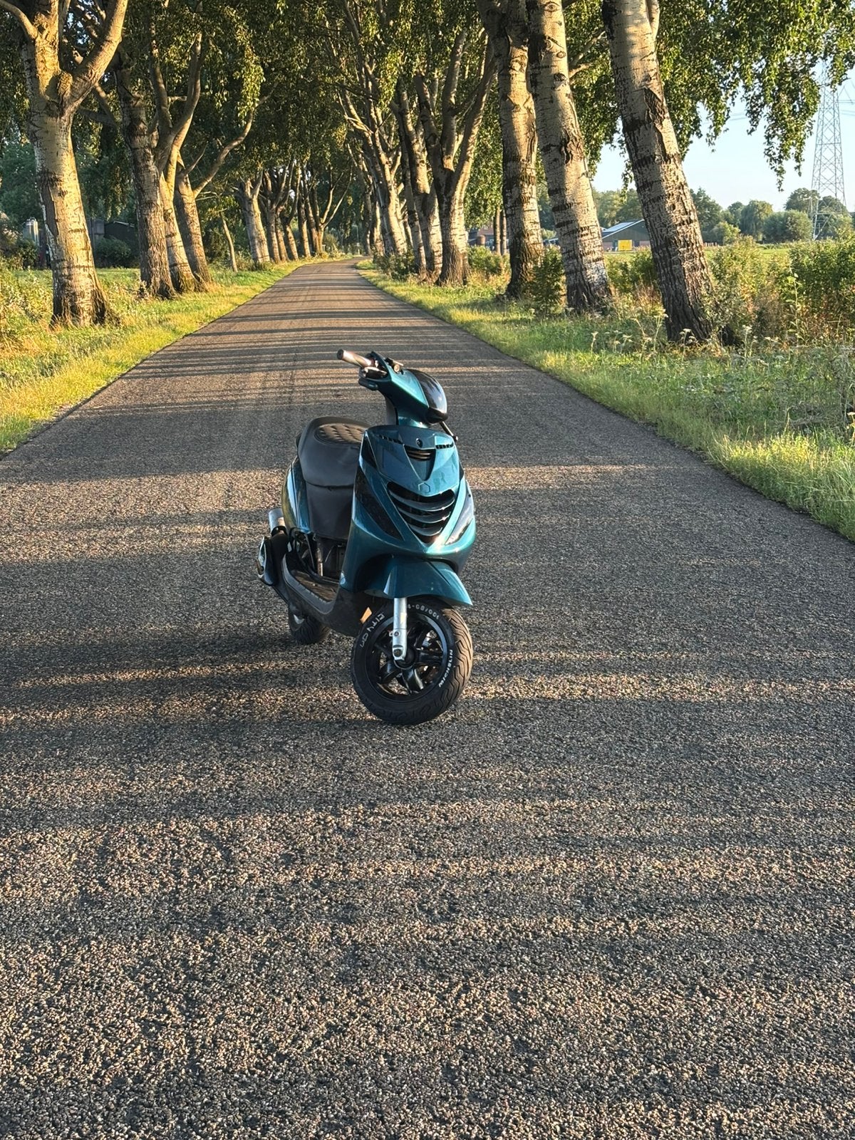 Zip 70cc brom, Fietsen en Brommers, Scooters | Piaggio, Ophalen of Verzenden, Zo goed als nieuw, Tweetakt, Zip