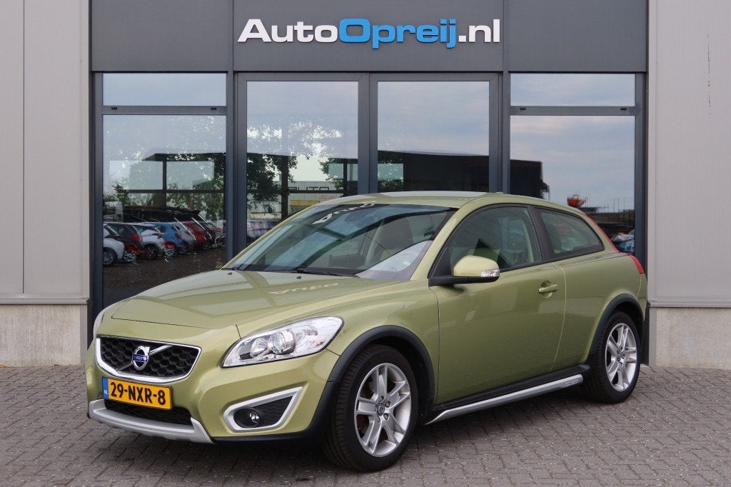 Volvo C30 1.6 Momentum NAVI, Airco, Leder bekleding, Dealer, Auto's, Voorwielaandrijving, 1596 cc, 101 pk, Gebruikt