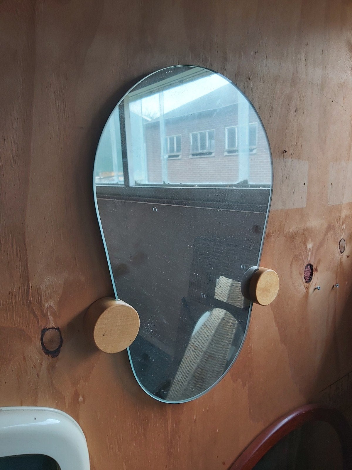 2x druppel spiegel frameloos houten knop asymmetrisch ovaal, Ophalen of Verzenden, Ovaal, Minder dan 50 cm, Minder dan 100 cm