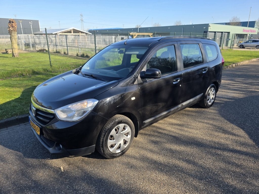 Dacia Lodgy 1.2 TCE 85KW Stepway 2013 Zwart, Auto's, Voorwielaandrijving, 4 cilinders, Origineel Nederlands, 115 pk