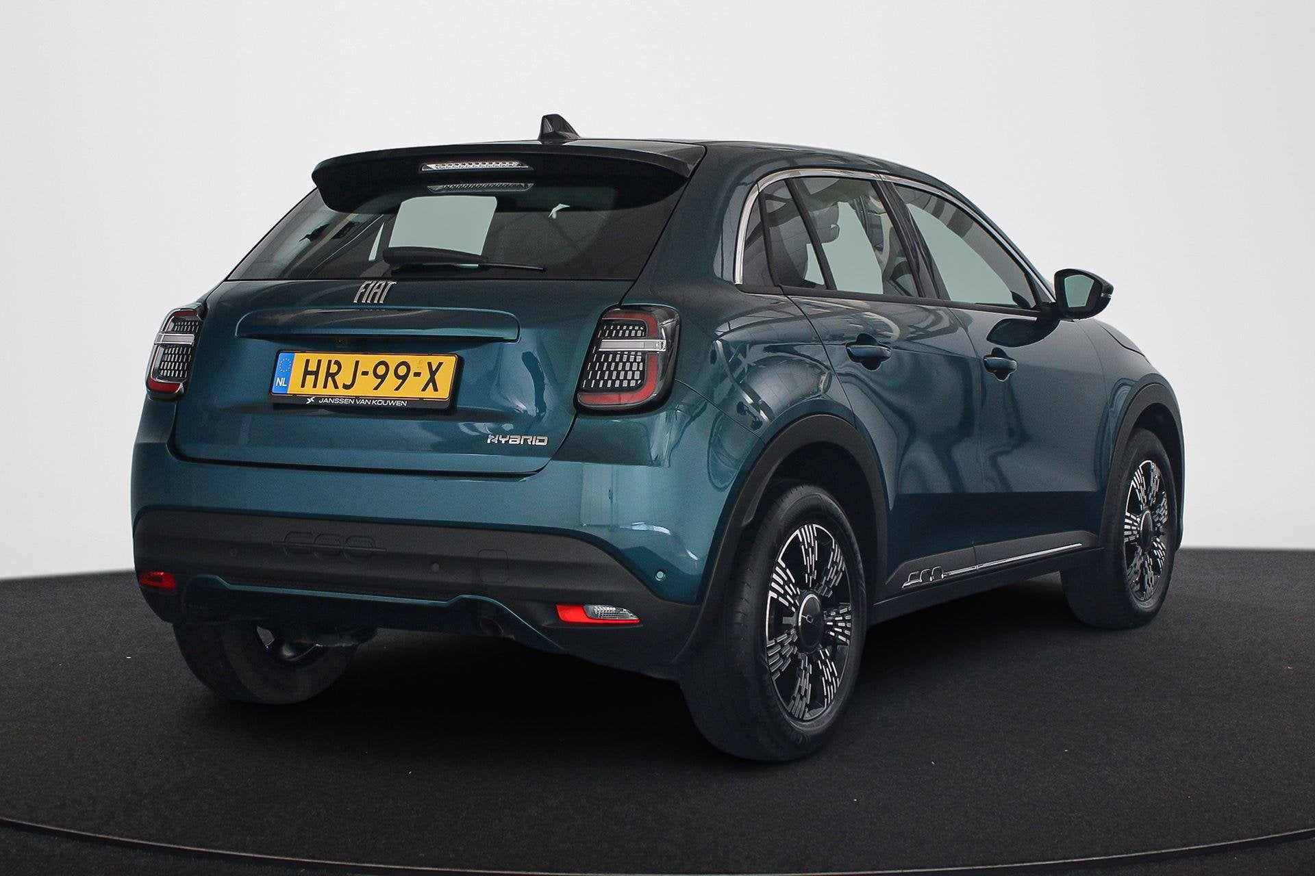 Fiat 600 1.2 Hybrid Urban Stoelverwarming Camera Apple CarPl, Auto's, Stof, Gebruikt, 1199 cc, Blauw
