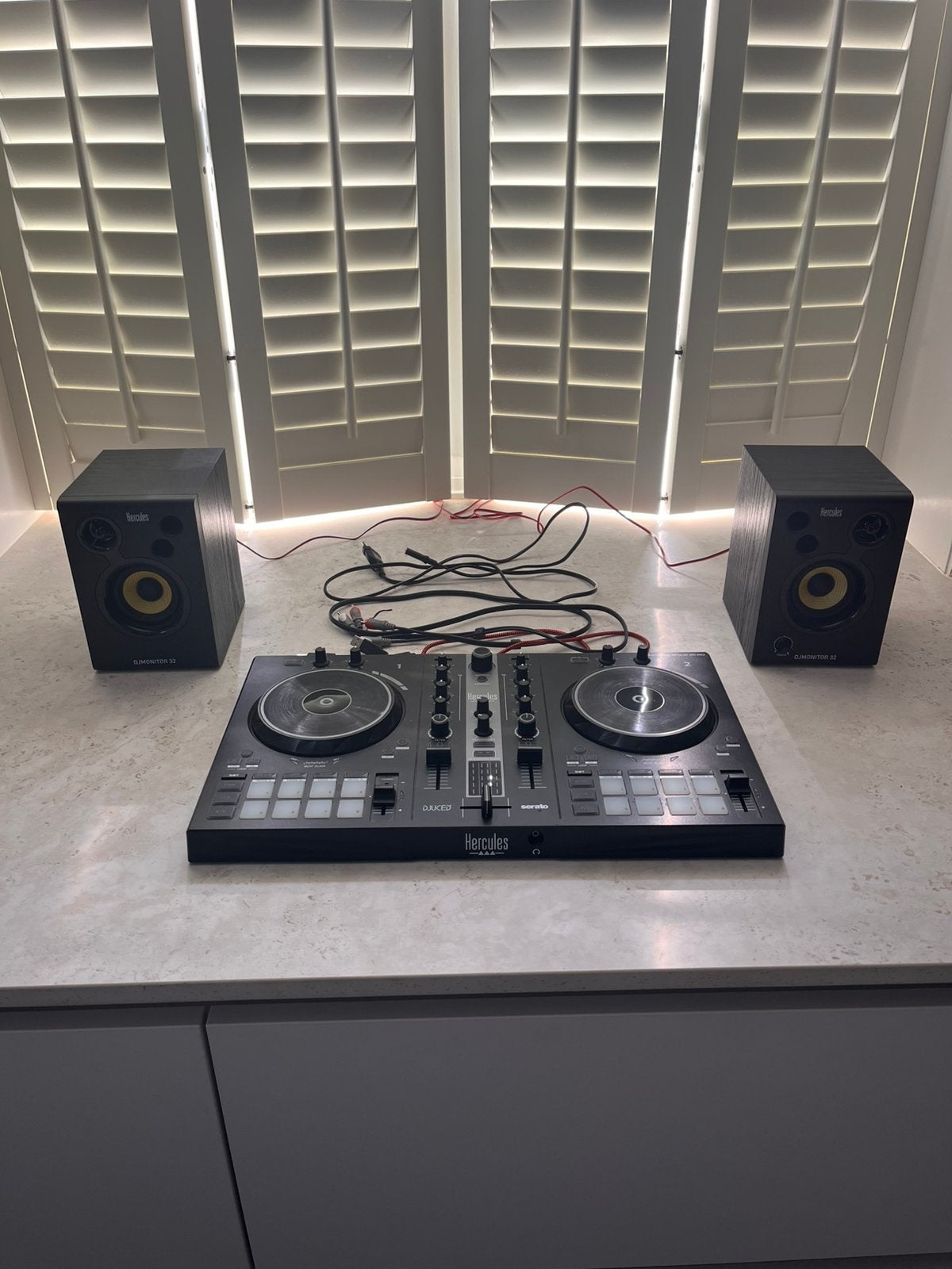 Hercules Inpulse 300 MK2 + DJ Monitor 32 Speakers + Kabels, Ophalen, Zo goed als nieuw, Dj-set, Overige merken