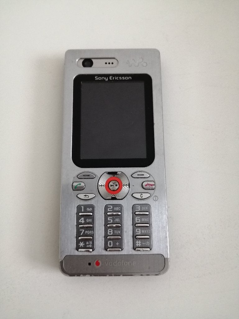 WEG=WEG!! ZELDZAME Sony Ericsson W880i Zilver Collectors GSM, Gebruikt, Verzenden, Overige systemen, Fysiek toetsenbord