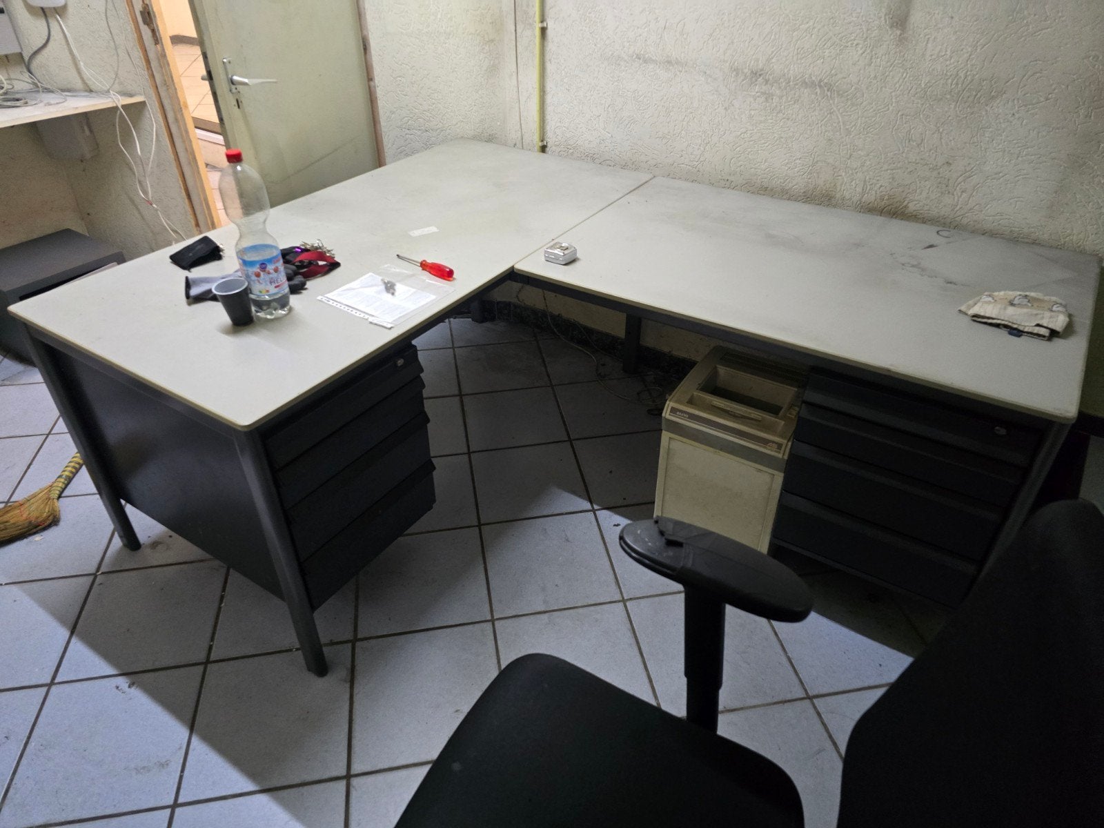 hoek burea met 2 ladekastjes, Huis en Inrichting, Ophalen, Gebruikt, Duo-bureau, 200 cm