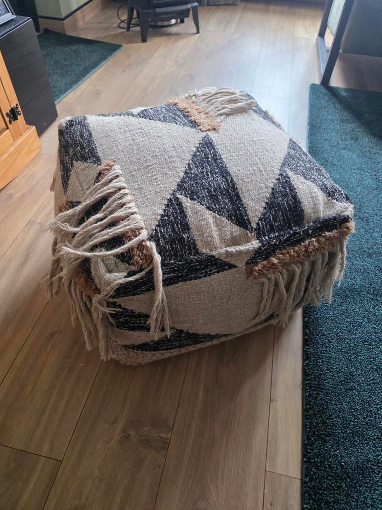 Poef met zwart, beige en bruin patroon, Ophalen of Verzenden