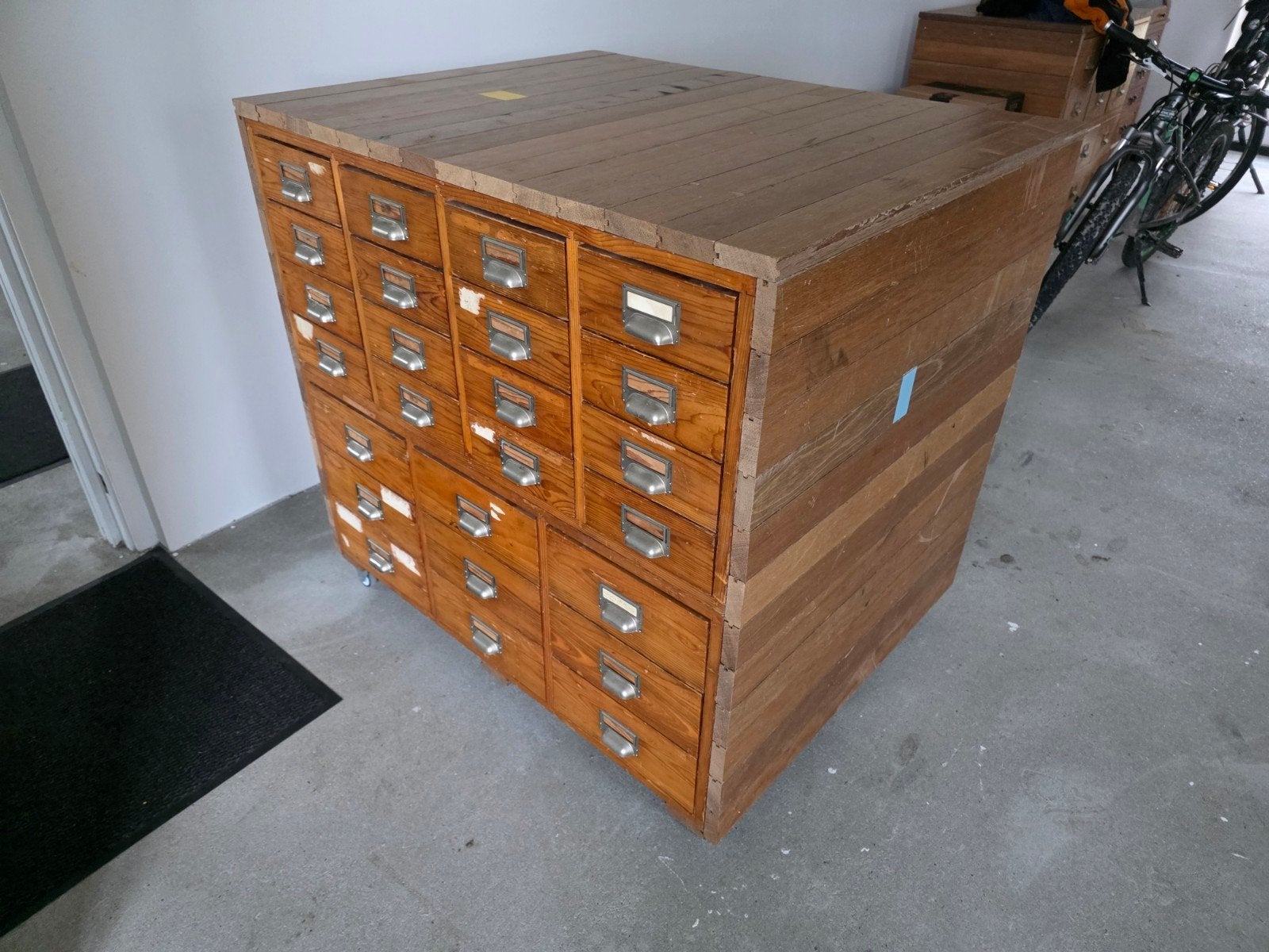 Vintage houten ladenblok / ladenkast met veel laden, Gebruikt, 100 tot 150 cm, 5 laden of meer, Vintage, Industrieel