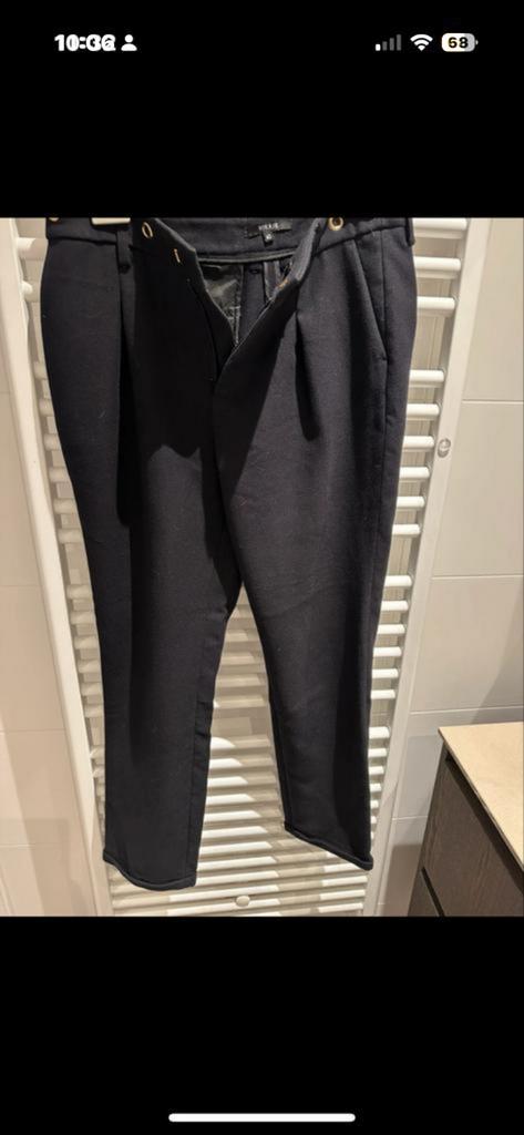 Nikkie zwarte pantalon met gouden details, Kleding | Dames, Broeken en Pantalons, Zo goed als nieuw, Maat 38/40 (M), Zwart, Lang