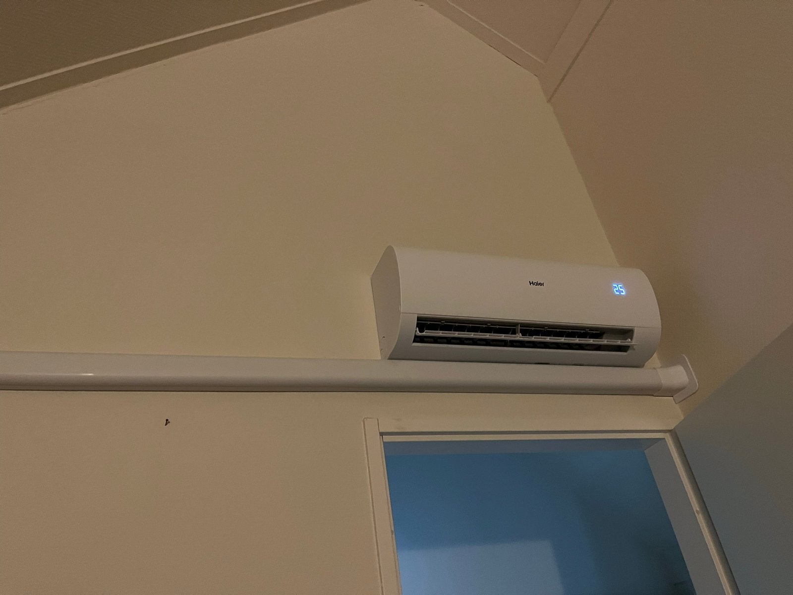 Foto 12 van Airco Installatie, Service, Reparatie, Onderhoud & Reiniging