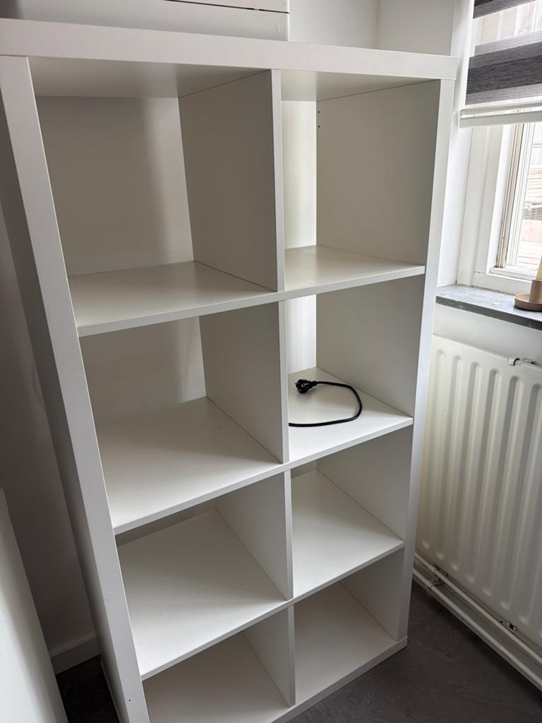 Ikea Witte Kallax kast met 8 vakken - Zo goed als nieuw, Met plank(en), 100 tot 150 cm, Zo goed als nieuw, 25 tot 50 cm