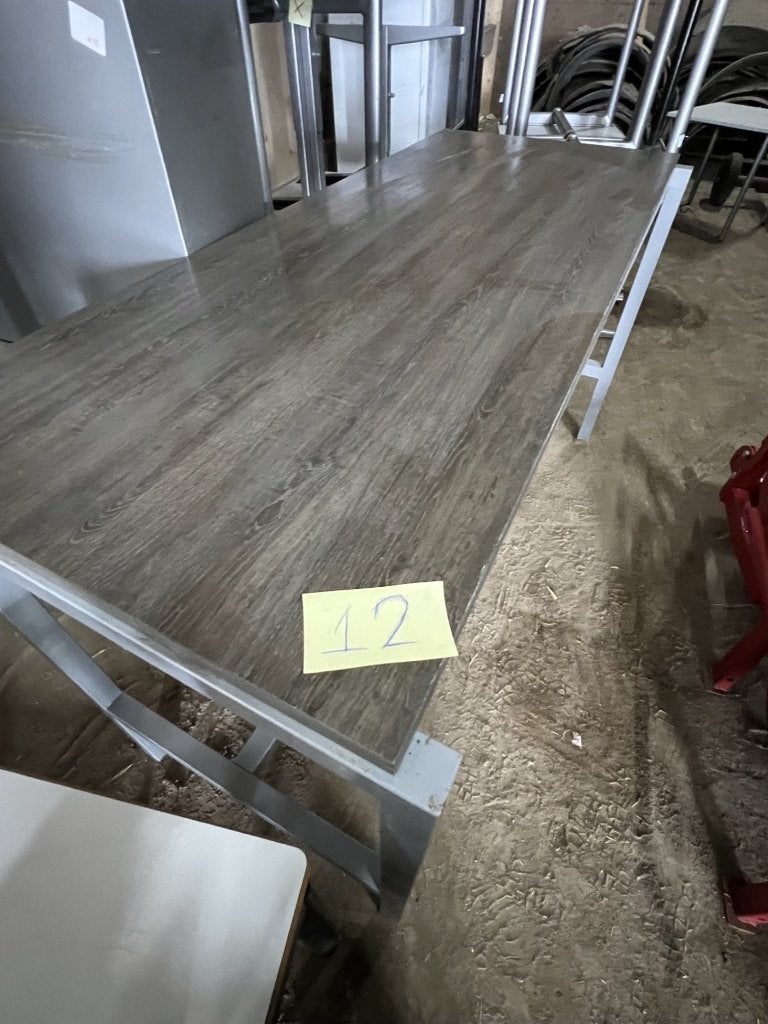 Hoge kantoortafel, Ophalen, Zo goed als nieuw