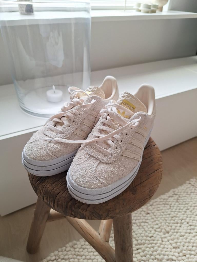 Adidas gazelle maat 38, Ophalen of Verzenden, Zo goed als nieuw, Beige, Sneakers of Gympen