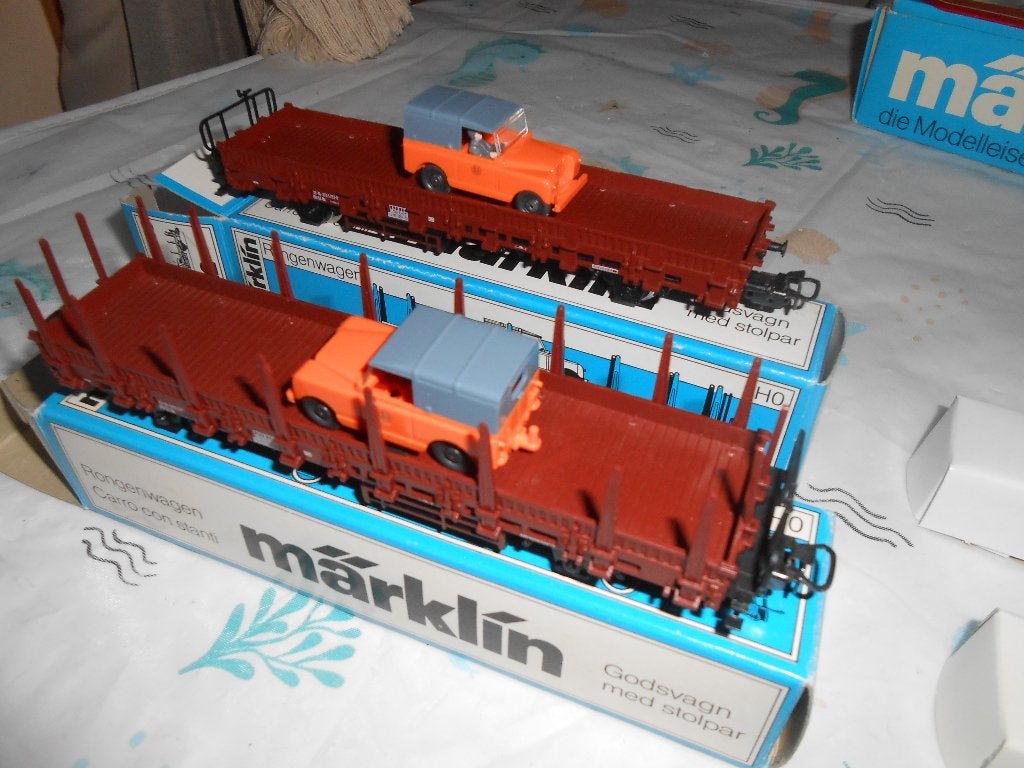 Märklin 4722, 2x, Zweden, SJ rongenwagons met een jeep, Wisselstroom, Treinset, Nieuw, Ophalen of Verzenden