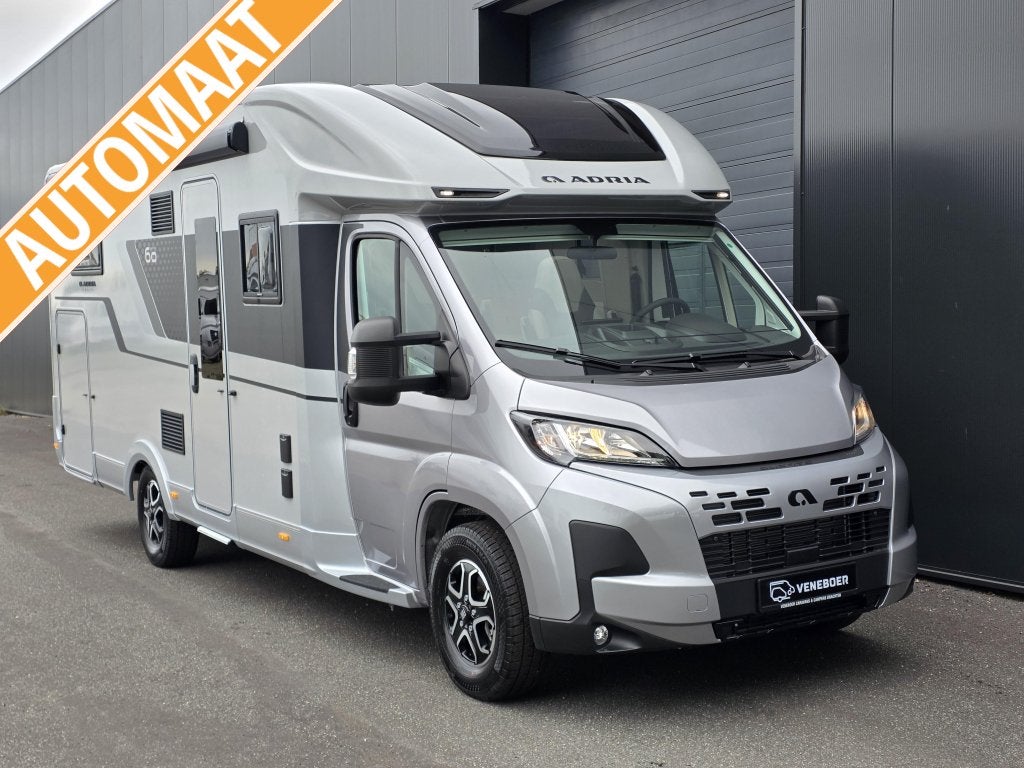Adria Coral 670 DL 60 Years, Caravans en Kamperen, Automaat, Ringverwarming, Fiat, 7 tot 8 meter