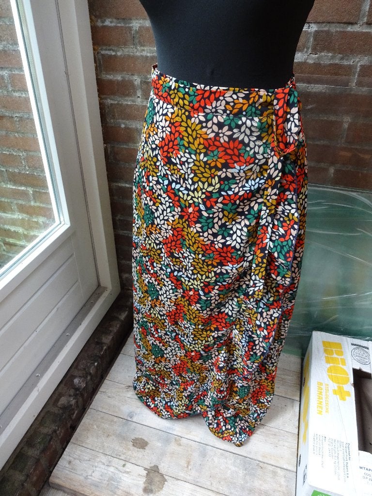 Lange kleurig bloemige overslagrok rok maat M van Ambika, Kleding | Dames, Maat 38/40 (M), Overige kleuren, Verzenden, Ambika