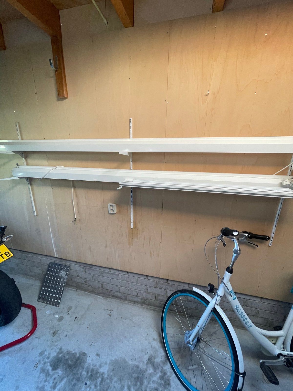 2x Elektrische screens - 298cm en 247cm breed, Ophalen, Gebruikt, 200 cm of meer, Elektrische bediening