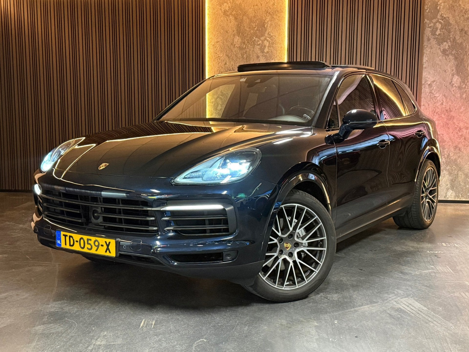 Porsche Cayenne 3.0 E-Hybrid Pano NAP Leder Chrono Bose Luch, Auto's, Automaat, 14 kWh, 2995 cc, 340 pk