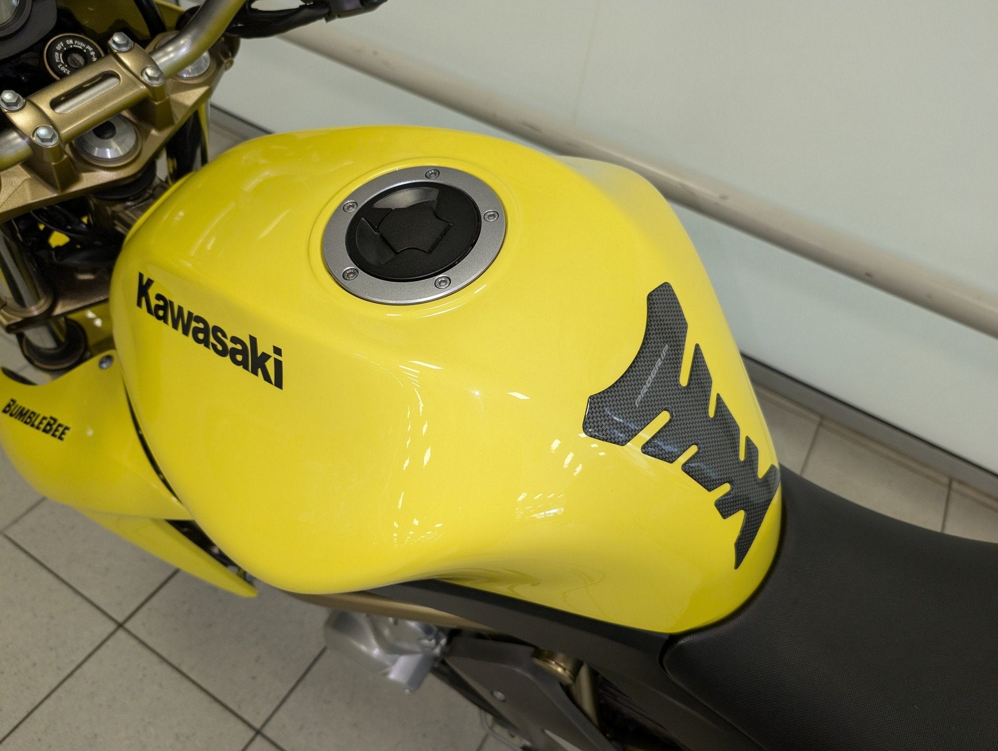 Kawasaki ER-6N (bj 2005), Info@kawasaki.nl, Jacobus Spijkerdreef 1-3
2132 PZ  Hoofddorp, NL, Kawasaki Motors Europe N.V., Naked bike