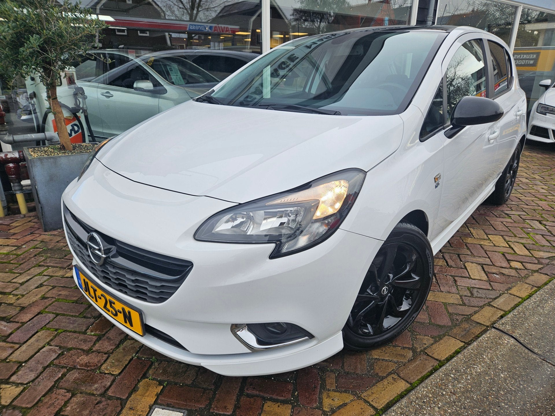 Opel Corsa 1.4 Opc-Line,stuur/stoelverwarming!leuke auto, Voorwielaandrijving, 1063 kg, Gebruikt, 4 cilinders